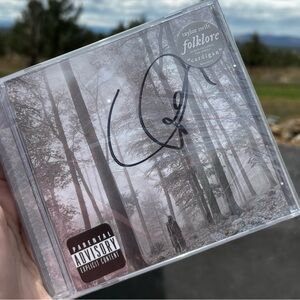 Taylor Swift signed In The Trees Folklore CD🌲